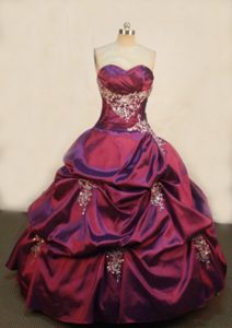 Cheap Pick Ups Sweetheart Ruched Appliques Dresses For a Quince