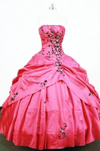 Pretty Hot Pink Strapless Quinceaneras Dress with Appliques and Beading