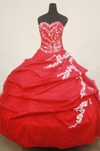 Appliques Sweetheart Floor-length Taffeta Quinceanera Dresses in Red