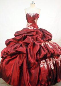Ruche and Appliques Burgundy Quinceanera Dresses with Beading