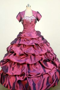 Appliques Sweetheart Red Quinceanera Gown with Beading and Pick-ups