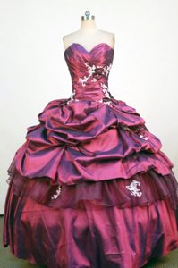 Ruche Sweetheart Wine Red Quinceanera Dress with Appliques and Beading