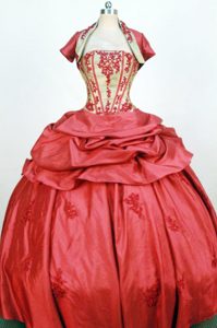 Exquisite Red Strapless Taffeta Appliques Dresses For a Quince in Moa