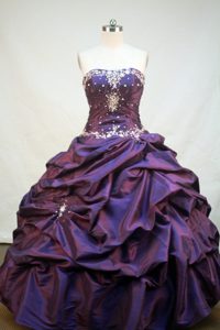 Beading and Appliques Strapless Purple Taffeta Quinceanera Dress