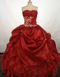 Brand New Ruching Sweetheart Wine Red Appliques Quinceanera Gowns