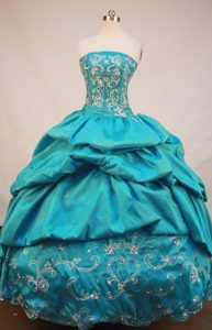 Strapless Pick-ups Blue Appliques and Beading Quinceanera Dresses