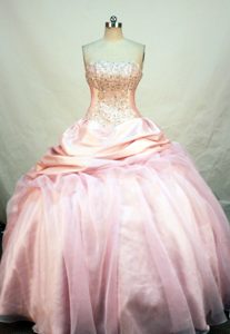 Baby pink Strapless Organza Floor-length Beading Dresses For a Quinceanera