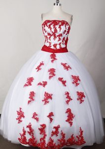 White and Red Strapless Appliques and Sash Quinceanera Gown Dresses