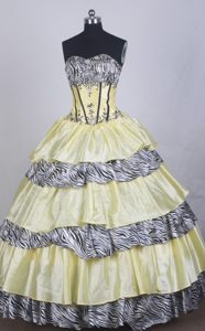 Yellow Sweetheart Taffeta and Zebra Quinceanera Dress with Appliques