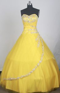 Yellow Quinceanera Dress with Apron Decorated White Appliques