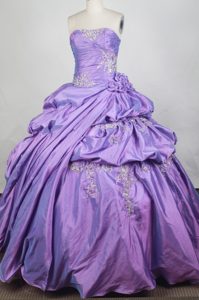 Lavender Appliques Quinceanera Dress Decorated Hand Flowers