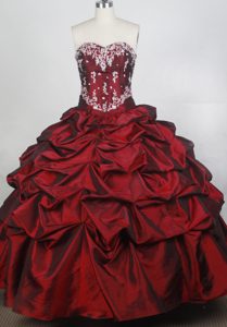 Burgundy Waving Ruffles Quinceanera Dress with White Appliques