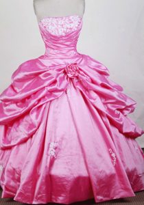 Hot Pink Layered Ruffle Sweet 16 Dresses with Appliques and Flower