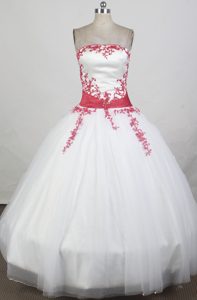 Red Floral Appliques and Sash Sweet Sixteen Quinceanera Dresses