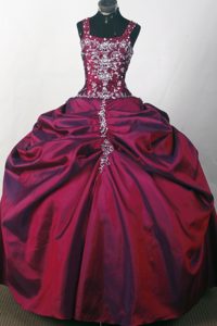 Beading Appliques and Straps Quinceanera Dresses in Wine Red