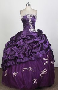 Popular 2013 Bubbled Purple Sweet 15 Dress with Appliques