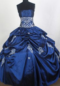 Embroidered 2013 Navy Blue Sweet 16 Dress with Bubbles