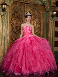 Zapopan Mexico Appliques and Ruffles Sweet 15 Dresses in Hot Pink