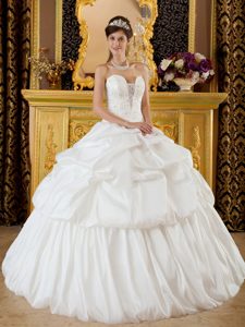 Mexico City Beaded White Taffeta Quinceanera Dresses with Pick ups