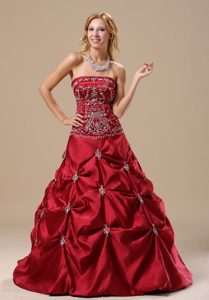 Wine Red Pick Ups Taffeta Appliques Quinceanera Gown in Newry