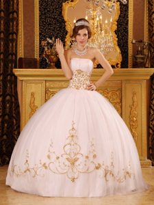 White Strapless Sweet Sixteen Dresses with Appliques in Antrim
