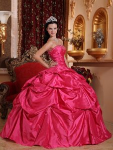 Hot Pink Beaded Taffeta Appliques Quinceanera Gown in Antrim