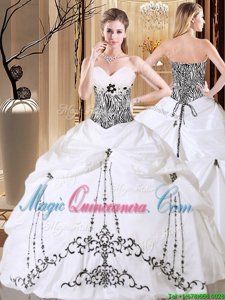 New Arrival White Sleeveless Floor Length Embroidery and Pick Ups Lace Up Vestidos de Quinceanera