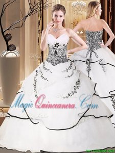 Sleeveless Embroidery Lace Up Sweet 16 Dress with White Sweep Train